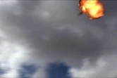 une capture d'image d'une vidéo obtenue par l'AFPTV montrant l'explosion d'un drone sur la base loyaliste d'Al-Anad dans le sud du Yémen le 10 janvier 2019 qui a tué au moins six militaires