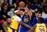 Stephen Curry des Golden State Warriors lors de l'ouverture de saison de la NBA à Los Angeles en Californie, le 19 octobre 2021
