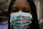 Une manifestante pour dénoncer le racisme, le 7 juin 2020 à Barcelone