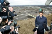 Le ministre de l'Intérieur Nicolas Sarkozy sur le site de l'ancienne fonderie Metaleurop le 13 avril 2006