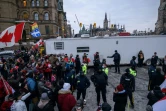 Contestation au Canada: la police se déploie dans les rues d'Ottawa