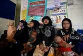 Des réfugiées rohingyas et leurs enfants, au planning familial bangladais à Palongkhali, au Bangladesh, le 24 octobre 2017