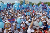 Des sympathisants du Parti du peuple cambodgien (PPC), formation du Premier ministre Hun Sen, lors d'une réunion publique le 27 juillet 2018 à Phnom Penh.