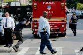 Des patients quittent le Lebanon Hospital à New York, où un homme a ouvert le feu, le 30 juin 2017