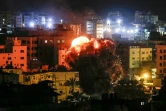 Une explosion dans la ville palestinienne de Gaza après un raid aérien de l'armée israélienne, le 25 mars 2019 au soir