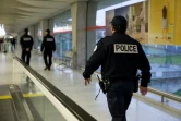 Des policiers déployés le 3 décembre 2015 à l'aéroport Charles-de-Gaulle à Roissy