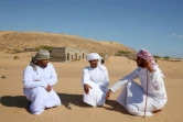 D'anciens habitants du village de Wadi al-Murr, à près de 400 km au sud-ouest de la capitale omanaise Mascate, le 31 décembre 2020