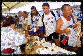 2 758 concurrents ont participé à la 9ème édition du Grand raid les 19, 20 et 21 octobre 2001. Longue de 125 km, cette course de montagne rallie Langevin Saint-Joseph (Sud) à Saint-Denis (Nord)
