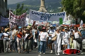 20 000 grévistes de l'Éducation nationale ont manifesté dans les rues de Saint-Denis le mardi 15 avril 2003. il s'agit de la plus grande manifestation de ces 20 dernières années