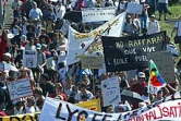 La manifestation des personnels de l'Éducation nationale à Saint-Denis a rassemblé 12 000 prsonnes le lundi 19 mai 2003