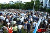 Des centaines de personnes ont manifesté devant le rectoral à Saint-Denis toute la journée du jeudi 10 avril 2003