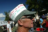À l'appel des syndicats du privé et du public, environ 12 000 personnes ont manifesté à Saint-Pault le 13 mai 2003 contre la politique du gouvernement de Jean-Pierre Raffarin