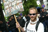 Lundi 10 juin 2003
Plusieurs milliers de personnes ont défilé une nouvelle fois dans les rues de Saint-Denis contre les projets de décentralisation et de réforme des retraites