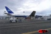 Images des usines Boeing, de Seattle et du B 777-200 effectuant son premier vol long-courrier