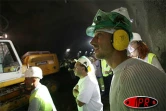 Mardi 29 août 2006 -

Le tunnel sous le cap Lahoussay vient d'être percé. Il s'agit de l'un des ouvrages les spectaculaires de la future route des Tamarins