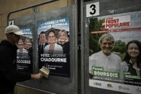 Affiches de campagne pour les élections législatives, le 2 juillet 2024 à Libourne