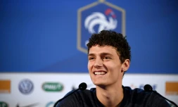 Le défenseur français Benjamin Pavard en conférence de presse à Istra, le 8 juillet 2018