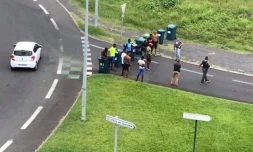 Des jeunes bloquent la circulation au Port