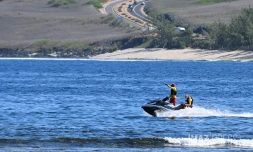 école de surf saint-leu avec le water patrol