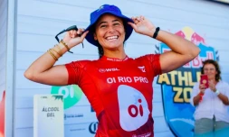 Surf : Johanne Defay se hisse en finale du OI Rio Pro 