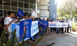 150 policiers manifestent devant malartic contre les violences 
