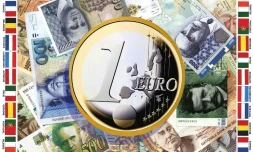 Montage d'illustration sur l'introduction il y a 15 ans de la monnaie unique