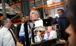 François Bayrou à la Réunion pour chido