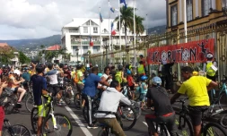 Saint-Denis : les cyclistes font la vélorution