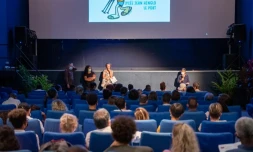 Film Groove dann Port