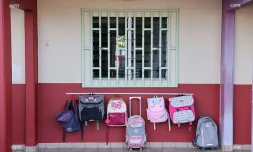 école avec tablette au Port 
