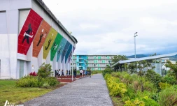 Saint-André : le maire Joé Bédier inaugure le complexe sportif de Mille-Roches