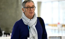 Eric Mouzin, le père d'Estelle Mouzin, arrive à la cour d'assises pour assister au procès de Monique Olivier, ex-femme du tueur en série Michel Fourniret, le 14 décembre 2023 à Nanterre, près de Paris ( AFP / JULIEN DE ROSA )
