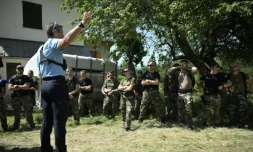 Des gendarmes participent à l'opération de recherche d'Emile, deux ans et demi, porté disparu depuis deux jours, le 10 juillet 2023 au Vernet, dans les Alpes-de-Haute-Provence ( AFP / NICOLAS TUCAT )