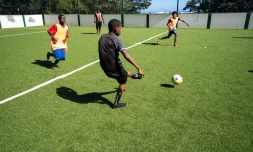 La Possession : tournoi de foot organisé à la maison de quartier Saint-Laurent
