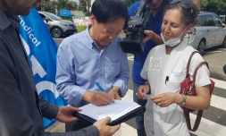 André Thien-Ah-Koon au chevet des urgences du CHU de Saint-Pierre