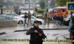 Les forces de l'ordre bouclent le secteur oĂč s'est produit un attentat-suicide Ă Ankara, le 1er octobre 2023 ( AFP / Adem ALTAN )