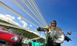 Tour de l\'île historique