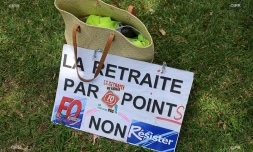 Rassemblement contre la réforme des retraites devant la CGSS de Saint-Denis le 16 janvier 2020