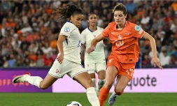 Delphine Cascarino, lors du match face aux Pays-Bas en phase de poules de l'Euro 2025, le 13 juillet 2025. (MIGUEL MEDINA / AFP)