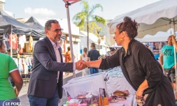 Journées commerciales au Port : le maire à la rencontre des forains