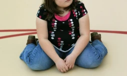 Une enfant lors d'un programme dédié aux jeunes en surpoids, le 13 novembre 2010 à Aurora, aux Etats-Unis ( GETTY IMAGES NORTH AMERICA / JOHN MOORE )