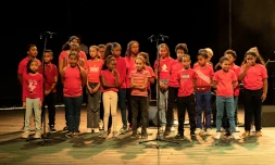 280 élèves de Saint-Paul réunis pour un spectacle au Teat Champ Fleuri