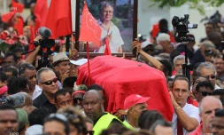 hommage des réunionnais à paul verges 