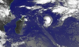 À 1.535 km à l'est-nord-est de La Réunion, le cyclone tropical Grant s'affaibli