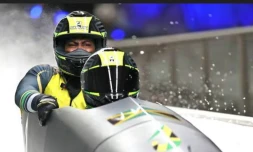 Le Jamaïcain Nimroy Turgott, ici avec Shanwayne Stephens lors des JO 2022 de Pékin, a décroché une médaille historique en bobsleigh. | YAO JIANFENG / XINHUA VIA AFP