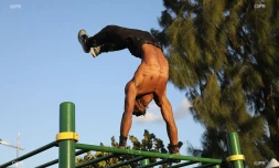 Championnat régional street workout au Port, bek la barre 