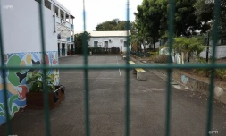 école fermé 