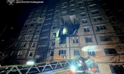 Frappe russe contre un immeuble Ă Dnipro, le 8 novembre 2025