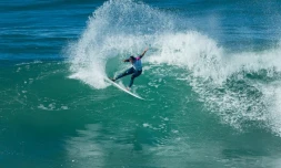 Johanne DEfay en demi-finale du Roxy Pro France le 8 octobre 2019