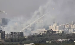 Des roquettes tirées en direction d'Israël depuis la bande de Gaza, à Sderot le 23 octobre 2023 ( AFP / Jack GUEZ )